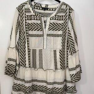 John Mark Jacquard Woven Geometric Print Split V-Neck 3/4 Bell Sleeve Top Size L